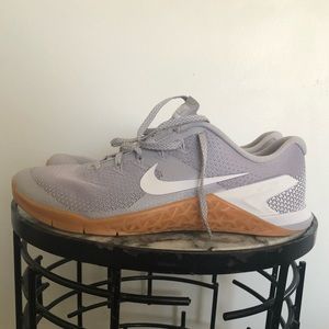 Nike Men’s Athletic Sneaker